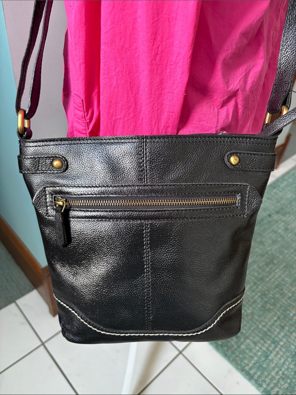 Born Crossbody Bag shoulder bag, pebbled Leather black 2 exterior pockets